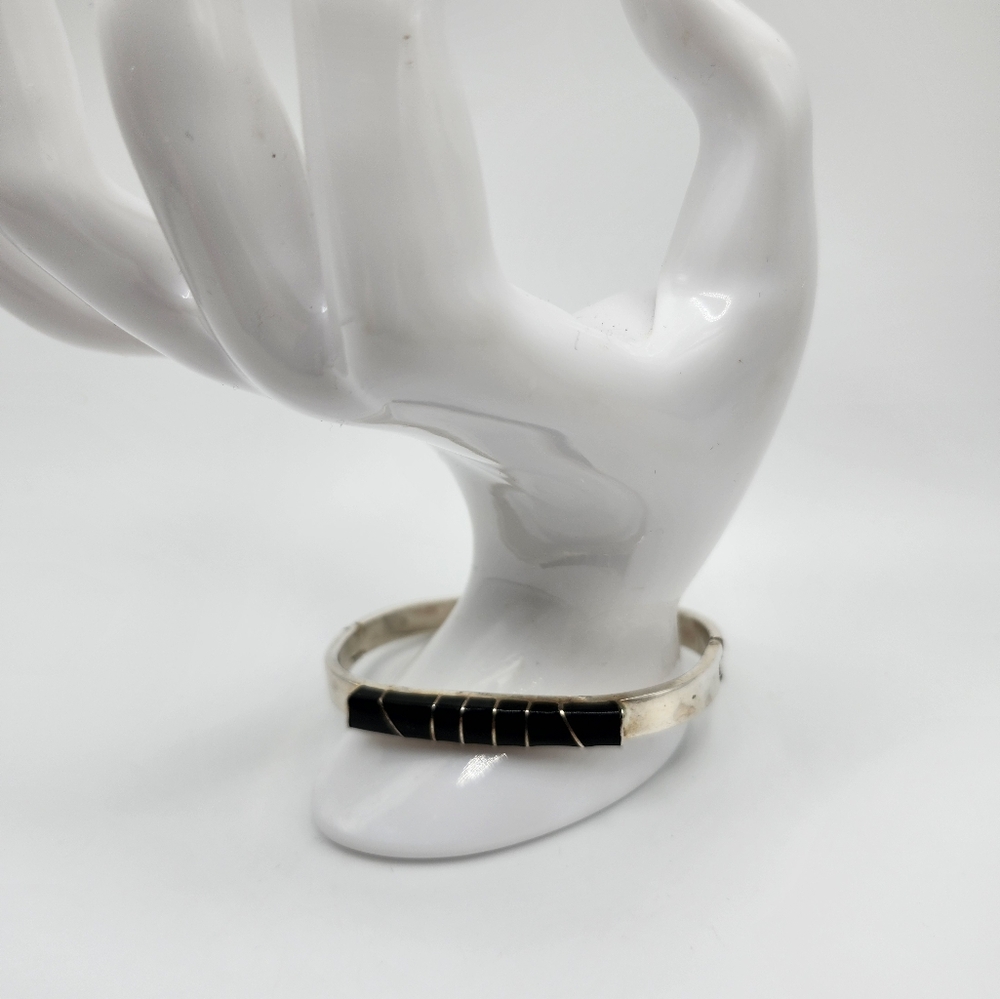 MEXICO Sterling silver onyx cuff bangle.  Mexico signed 925.